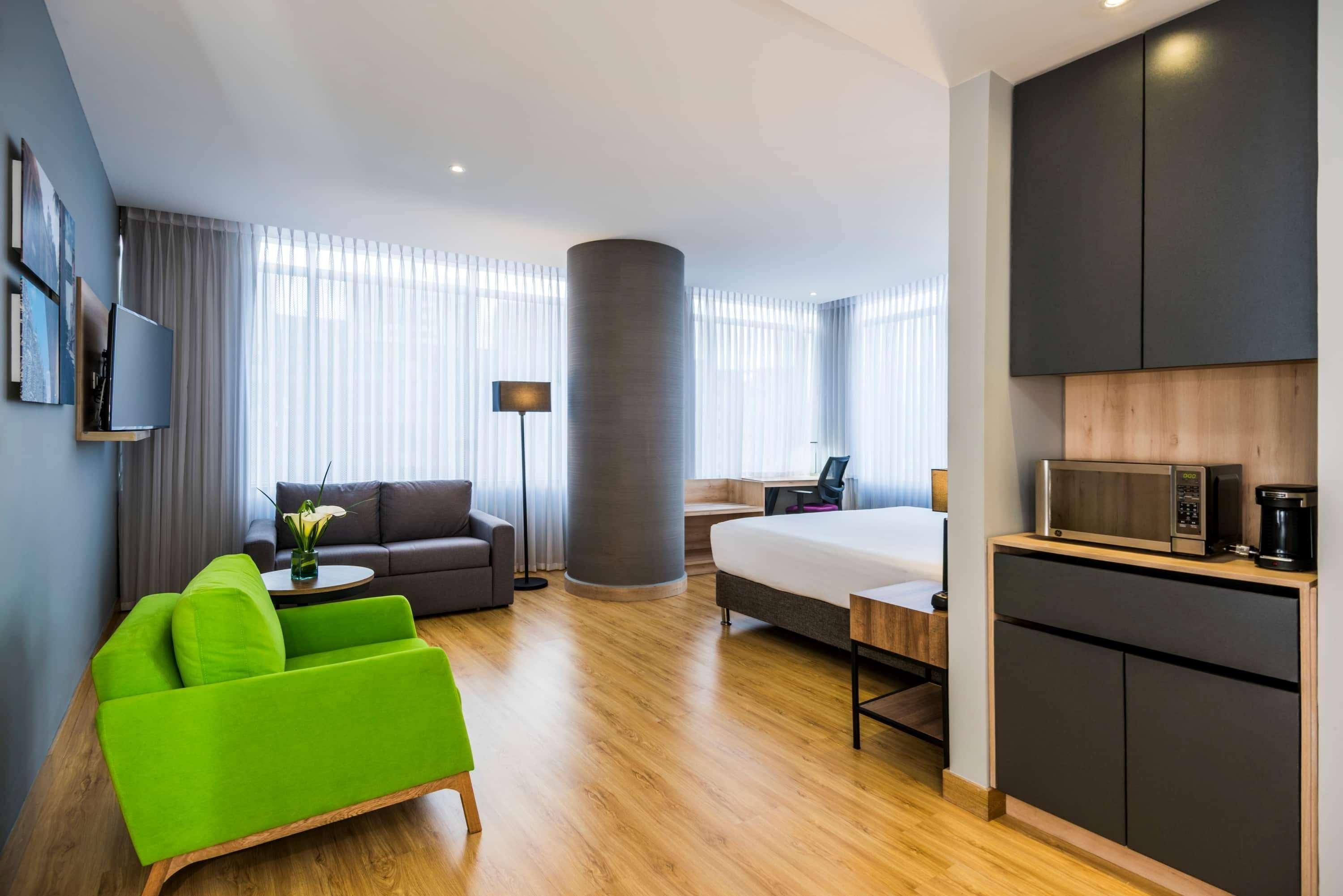 La Quinta By Wyndham Medellin Hotell Eksteriør bilde