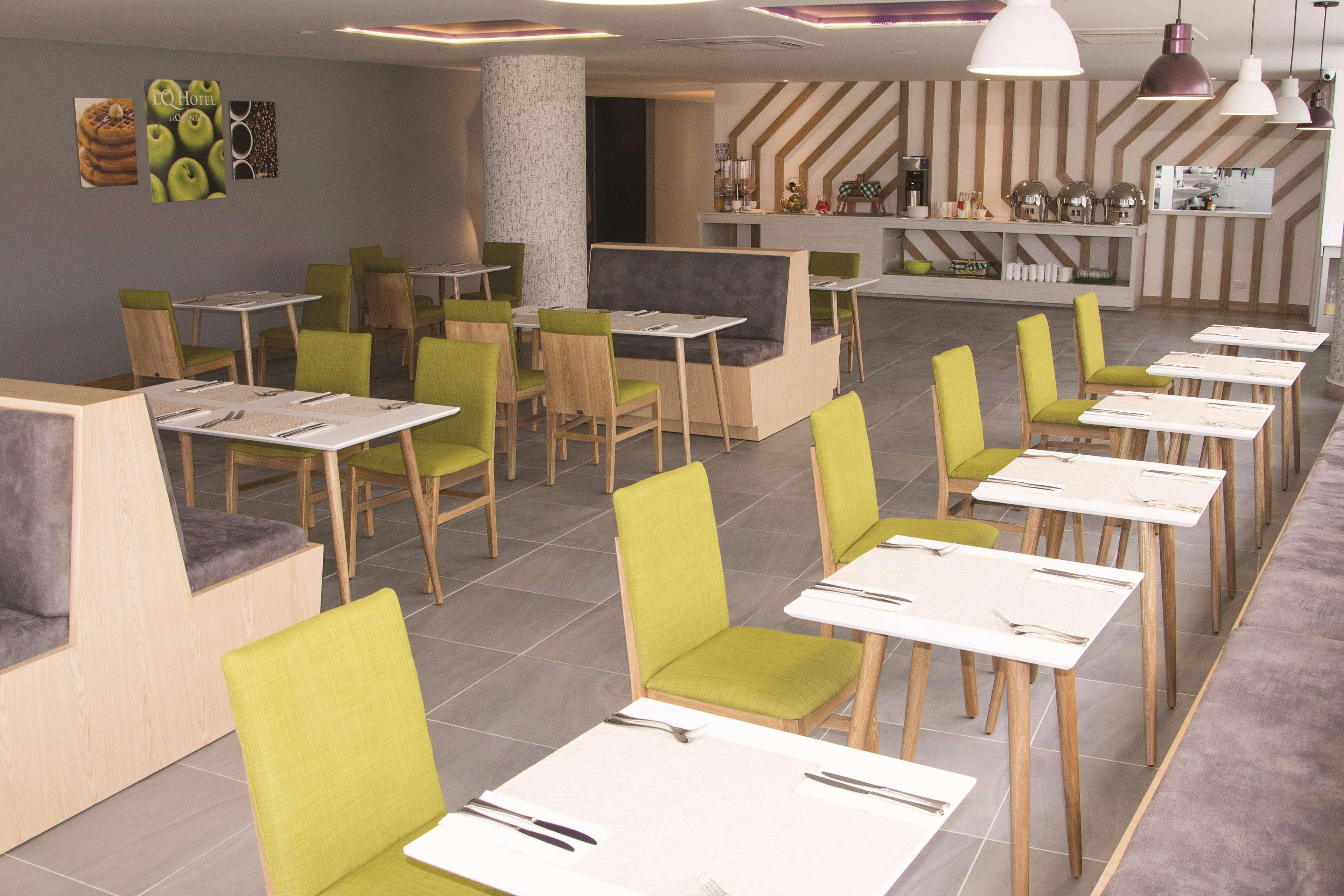 La Quinta By Wyndham Medellin Hotell Eksteriør bilde