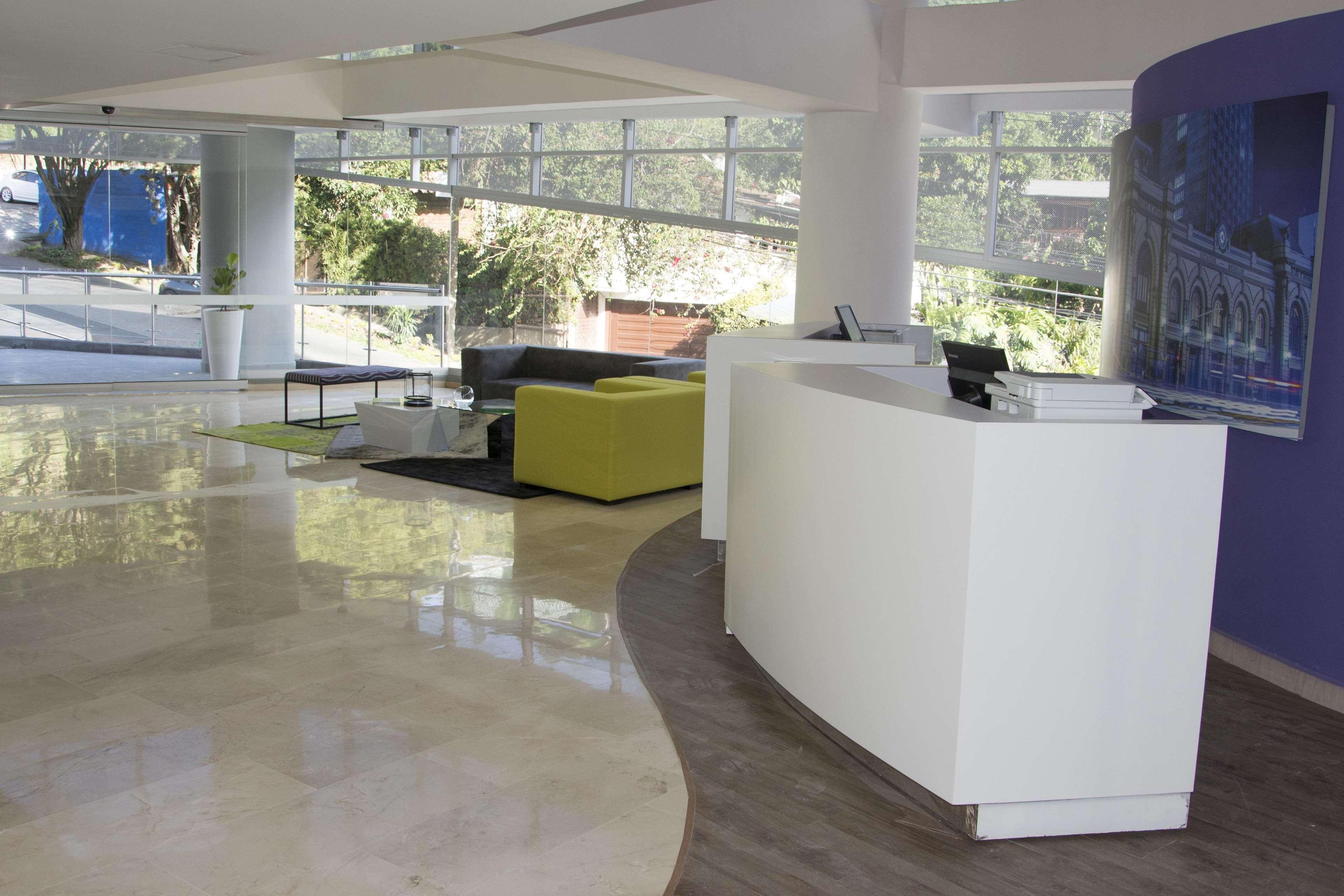 La Quinta By Wyndham Medellin Hotell Eksteriør bilde