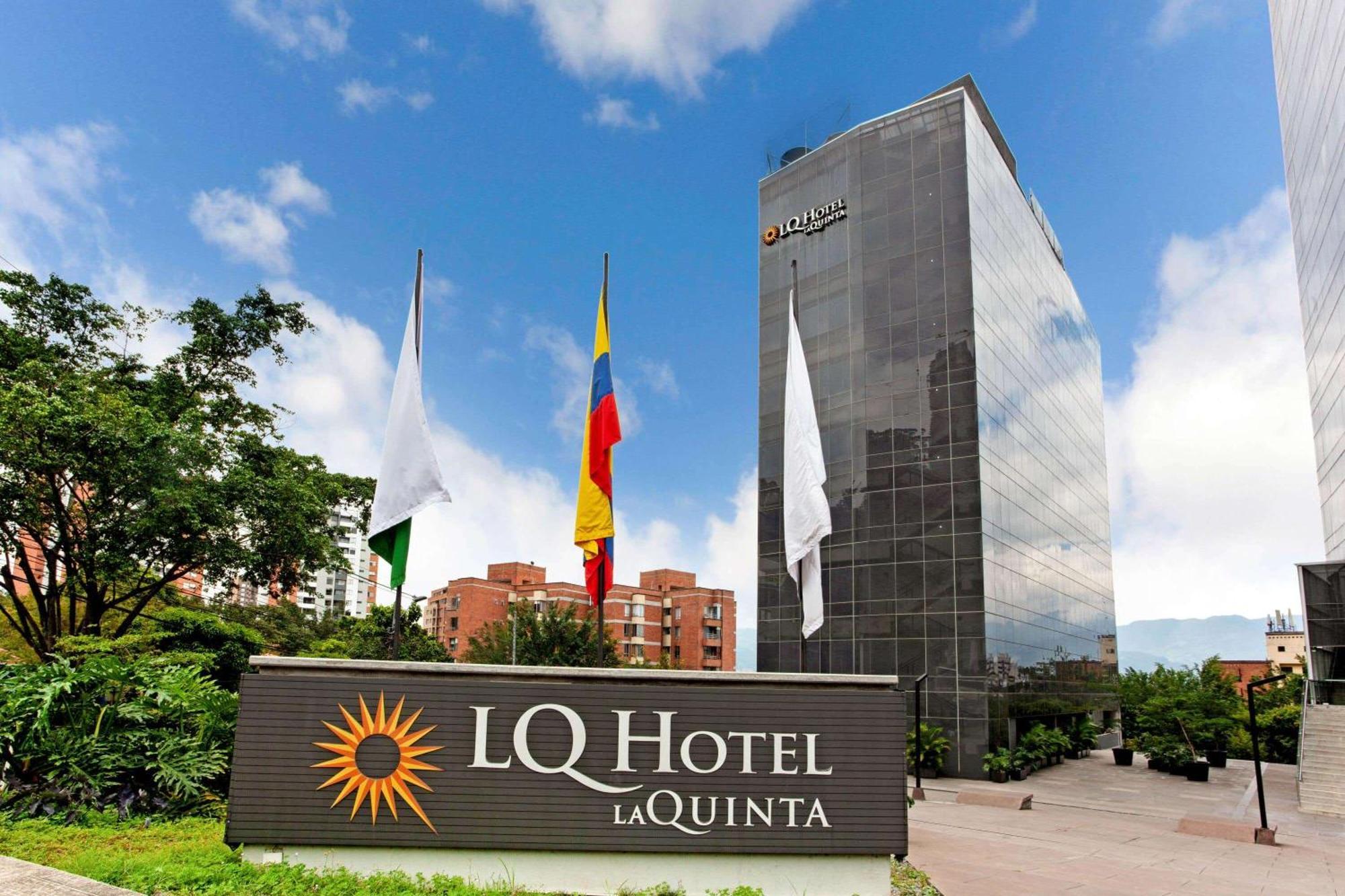 La Quinta By Wyndham Medellin Hotell Eksteriør bilde