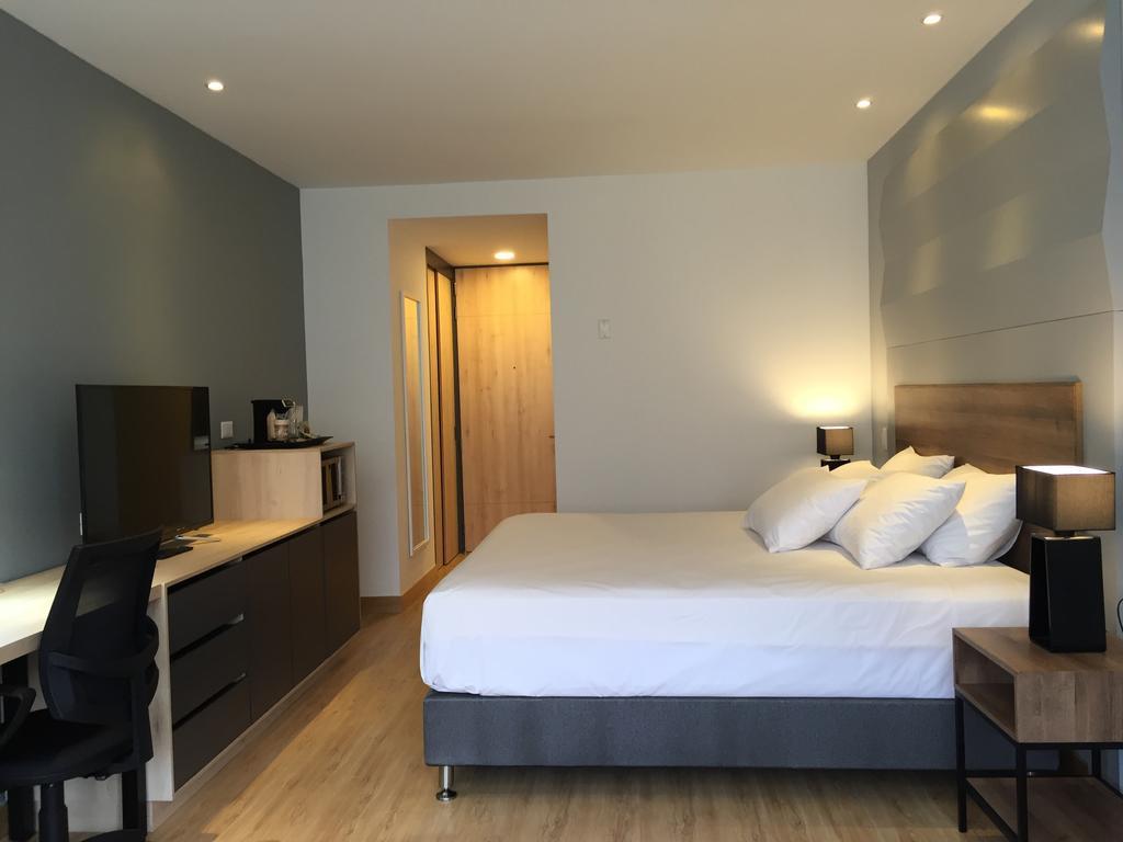 La Quinta By Wyndham Medellin Hotell Eksteriør bilde
