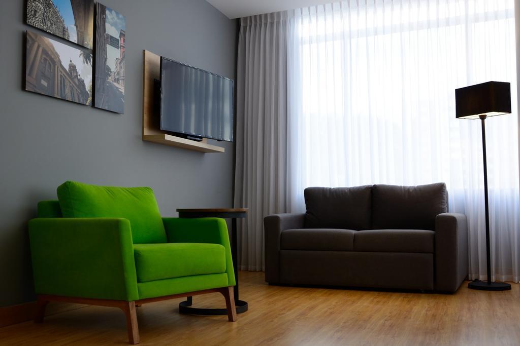 La Quinta By Wyndham Medellin Hotell Eksteriør bilde