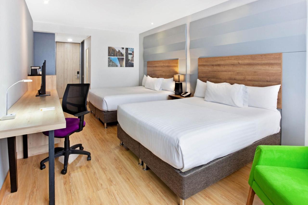 La Quinta By Wyndham Medellin Hotell Eksteriør bilde